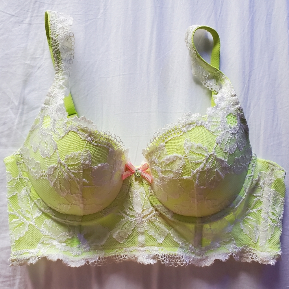 Victoria's Secret lined demi bra